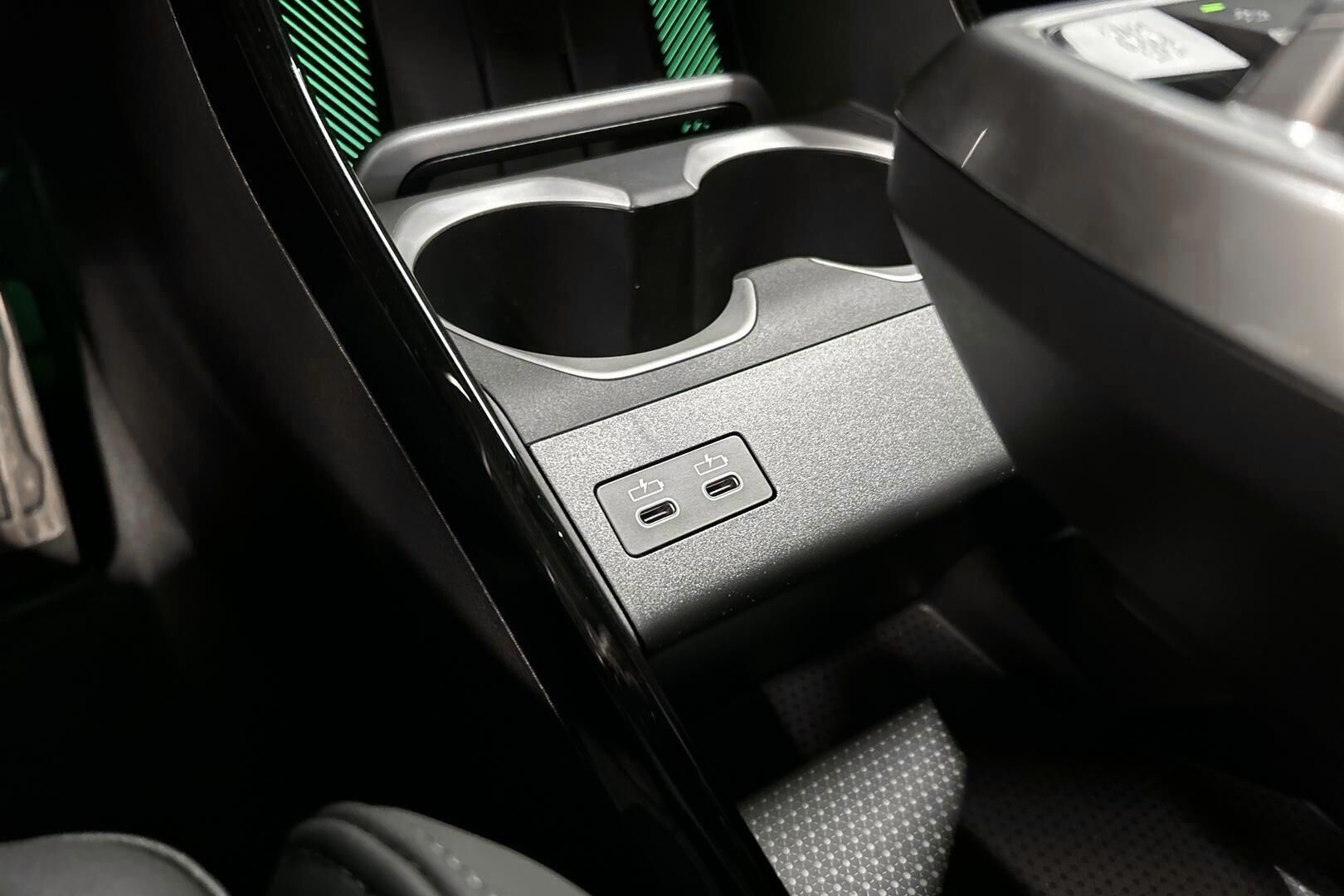 BMW X1 iso kuva 24