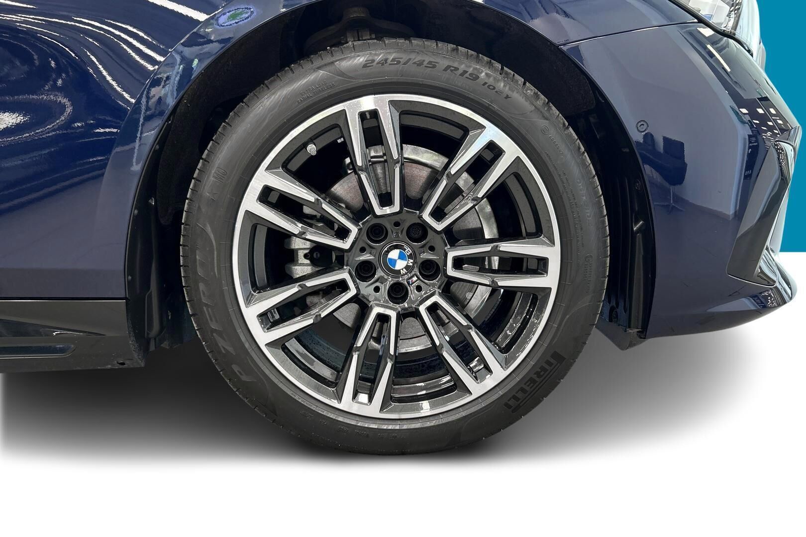 BMW 5-SARJA iso kuva 12