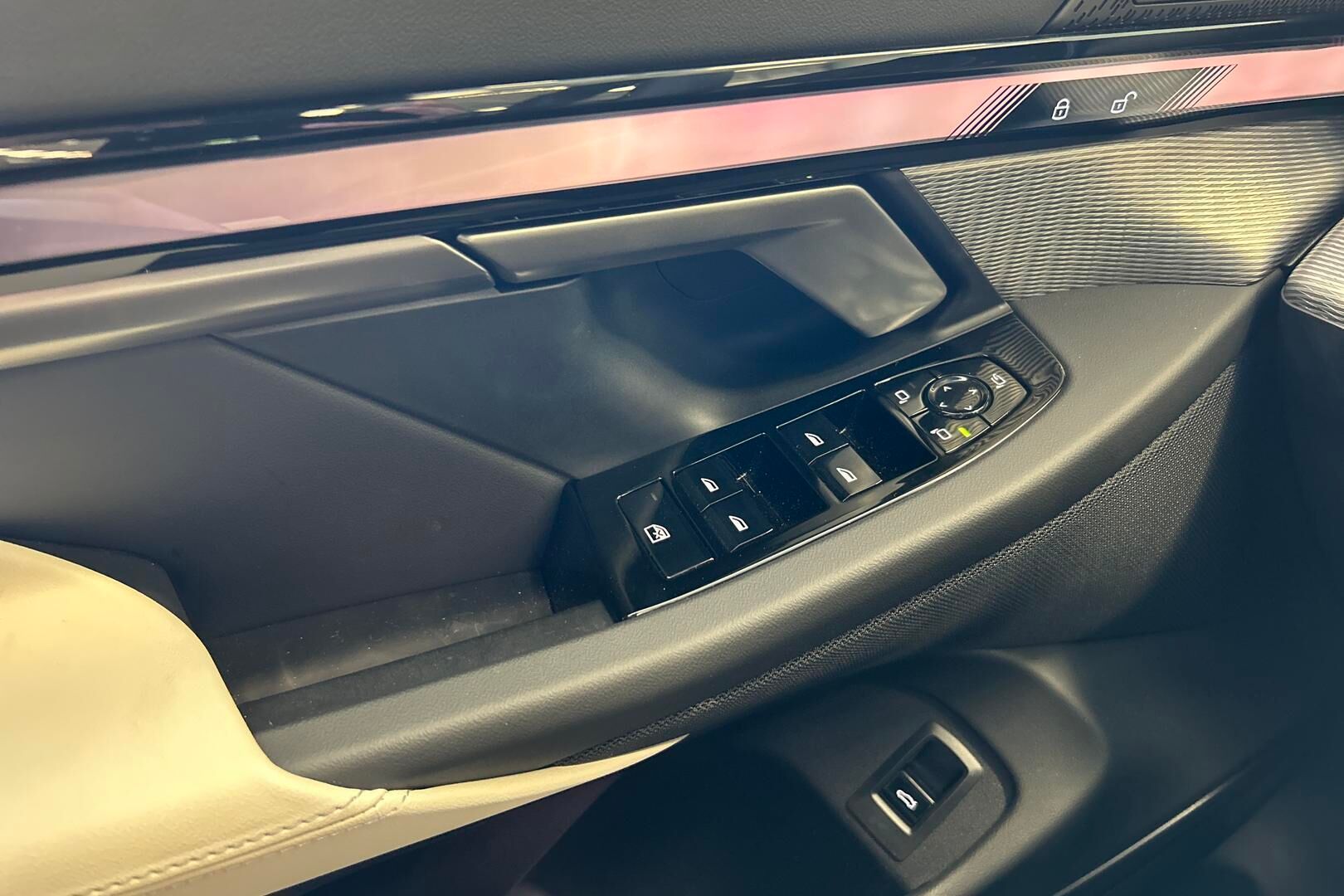 BMW 5-SARJA iso kuva 23