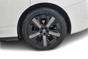 BMW iX esikatselu 11