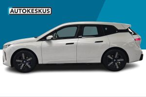 BMW iX esikatselu 21