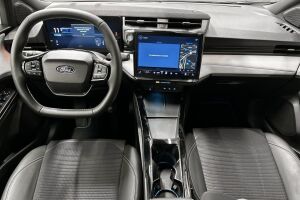 Ford Puma Gen-E esikatselu 10