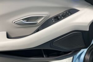 Ford Explorer esikatselu 19