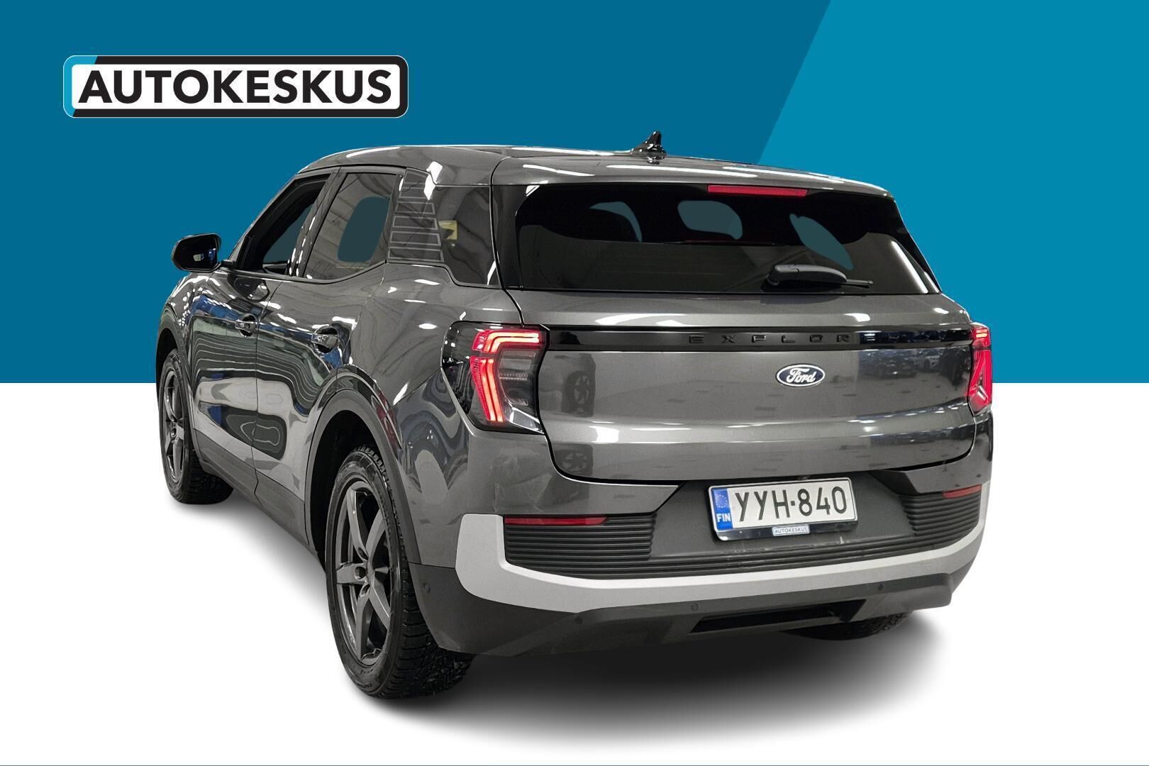 Ford Explorer iso kuva 18
