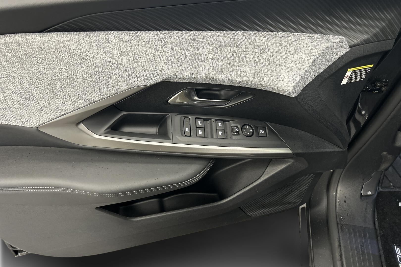 Peugeot 3008 iso kuva 30