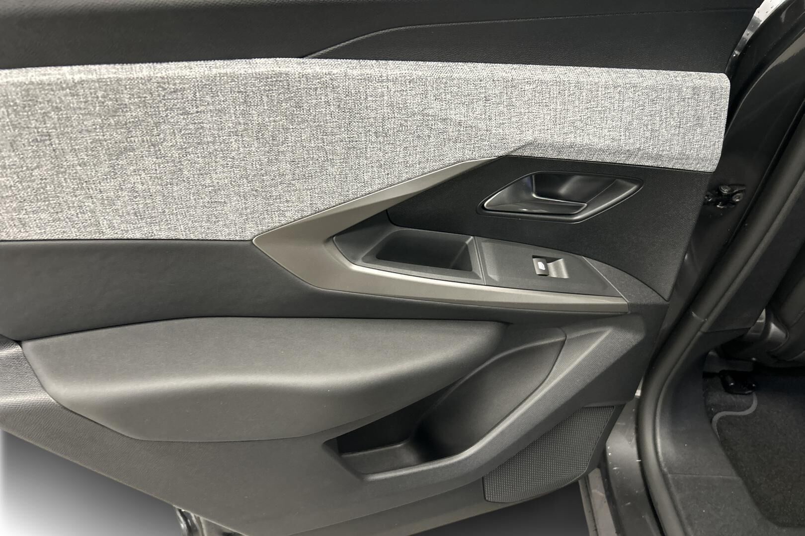 Peugeot 3008 iso kuva 23