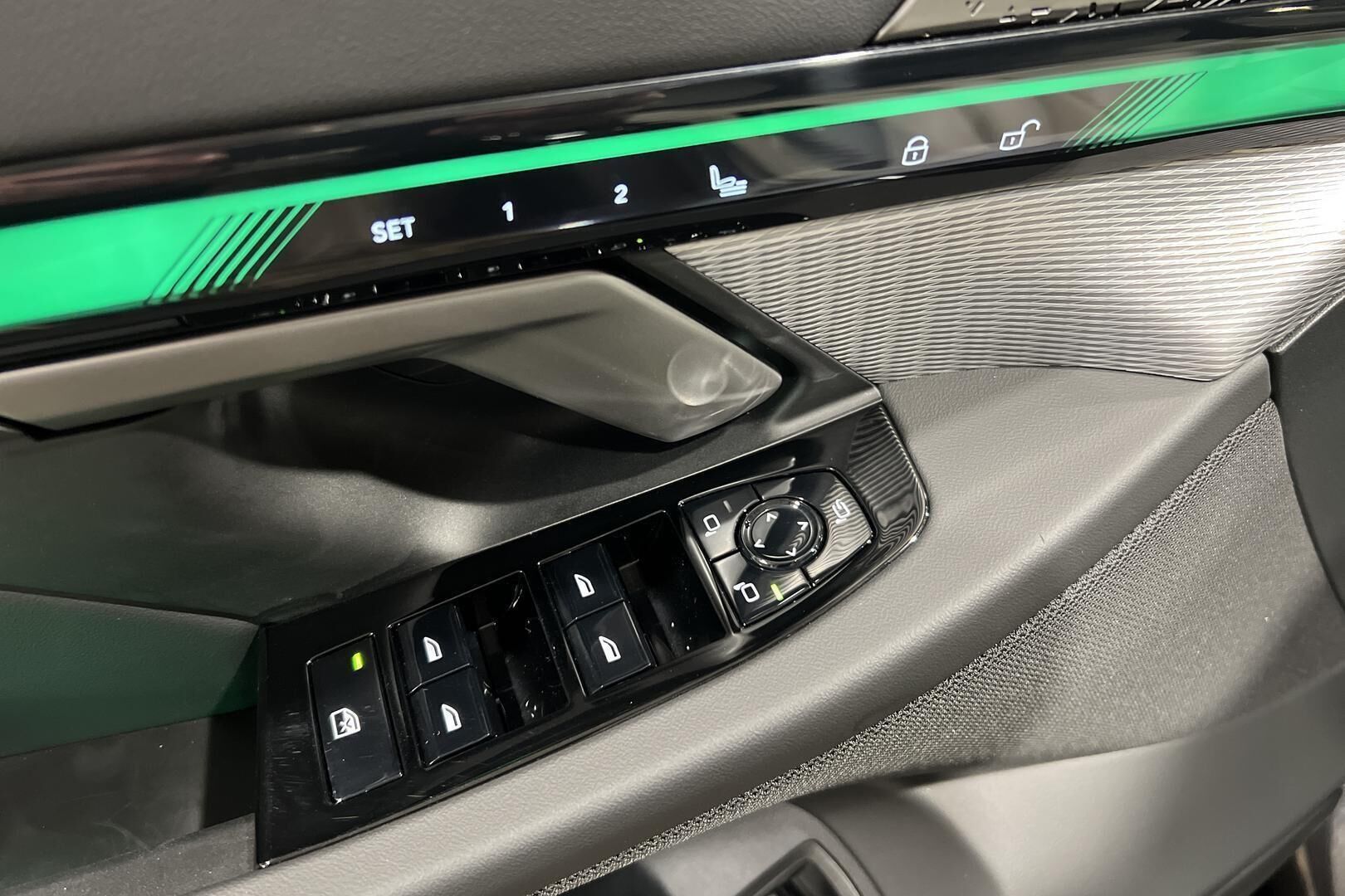 BMW 5-sarja iso kuva 18