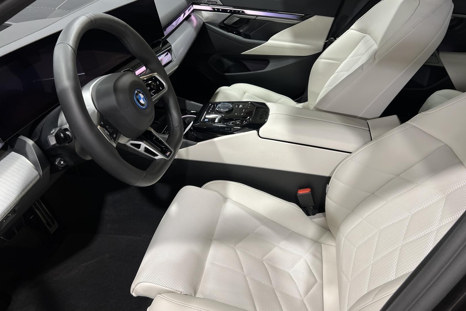 BMW 5-sarja iso kuva 9