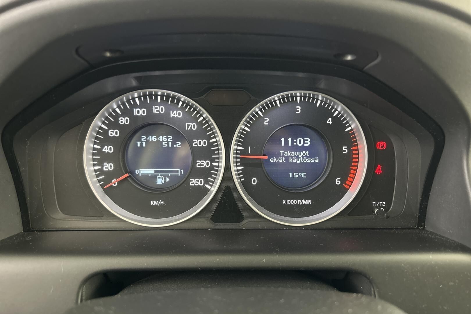 Volvo XC60 iso kuva 13