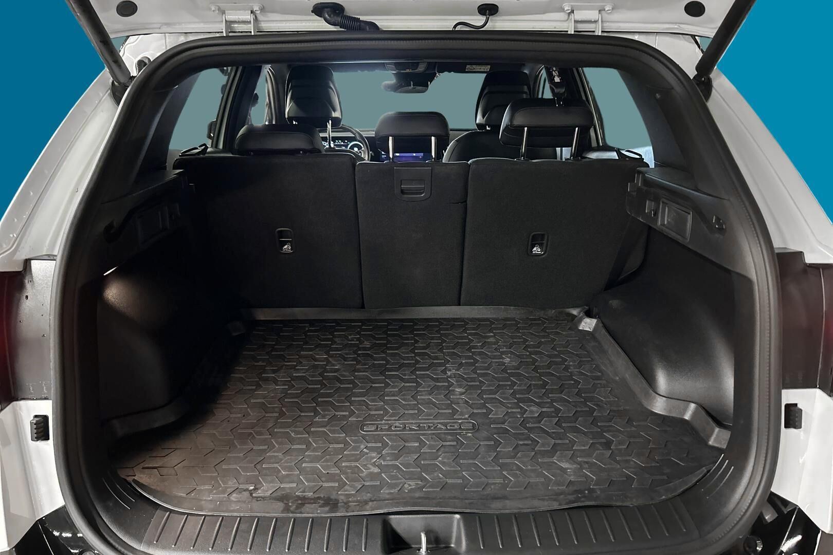 Kia Sportage iso kuva 9
