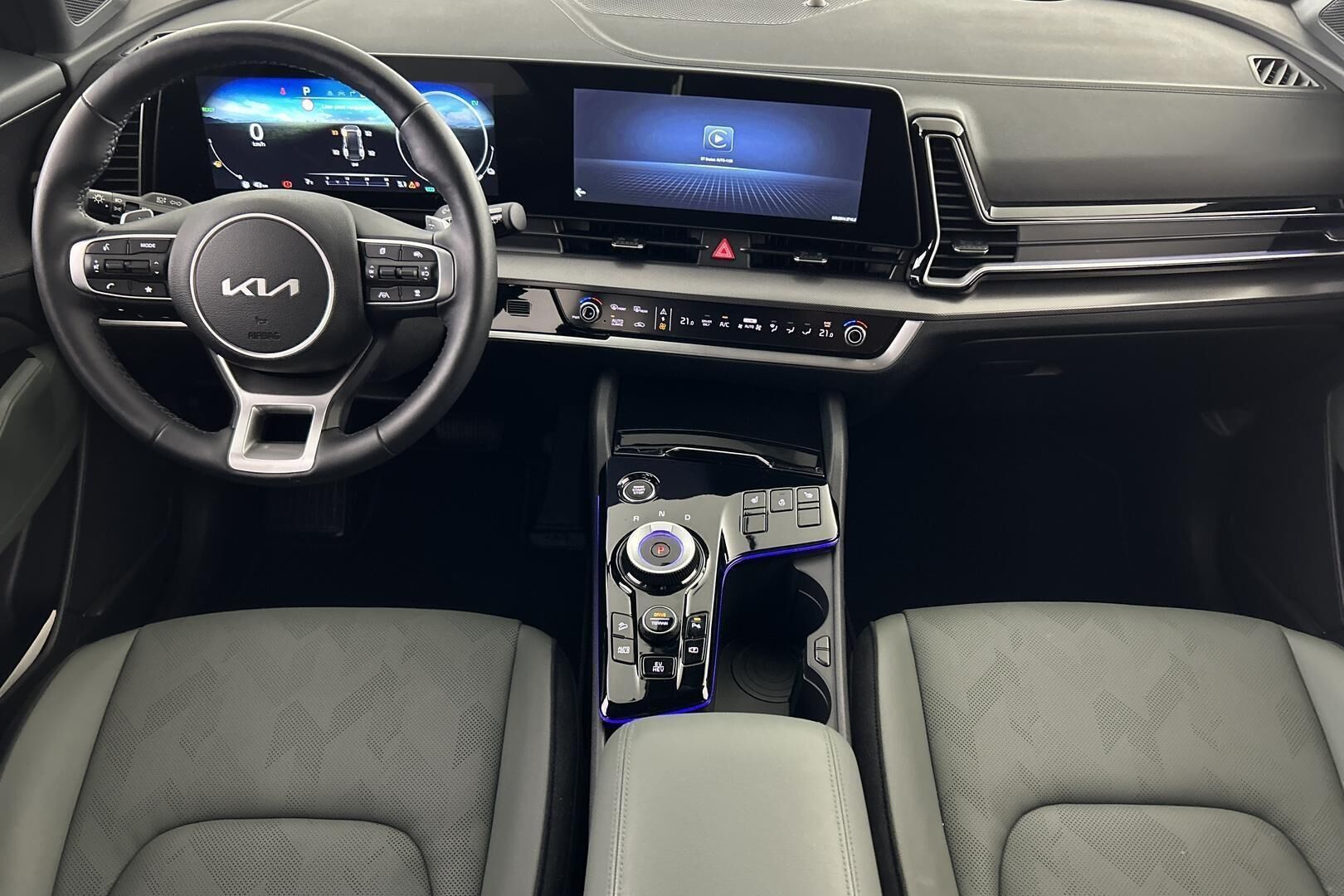 Kia Sportage iso kuva 8