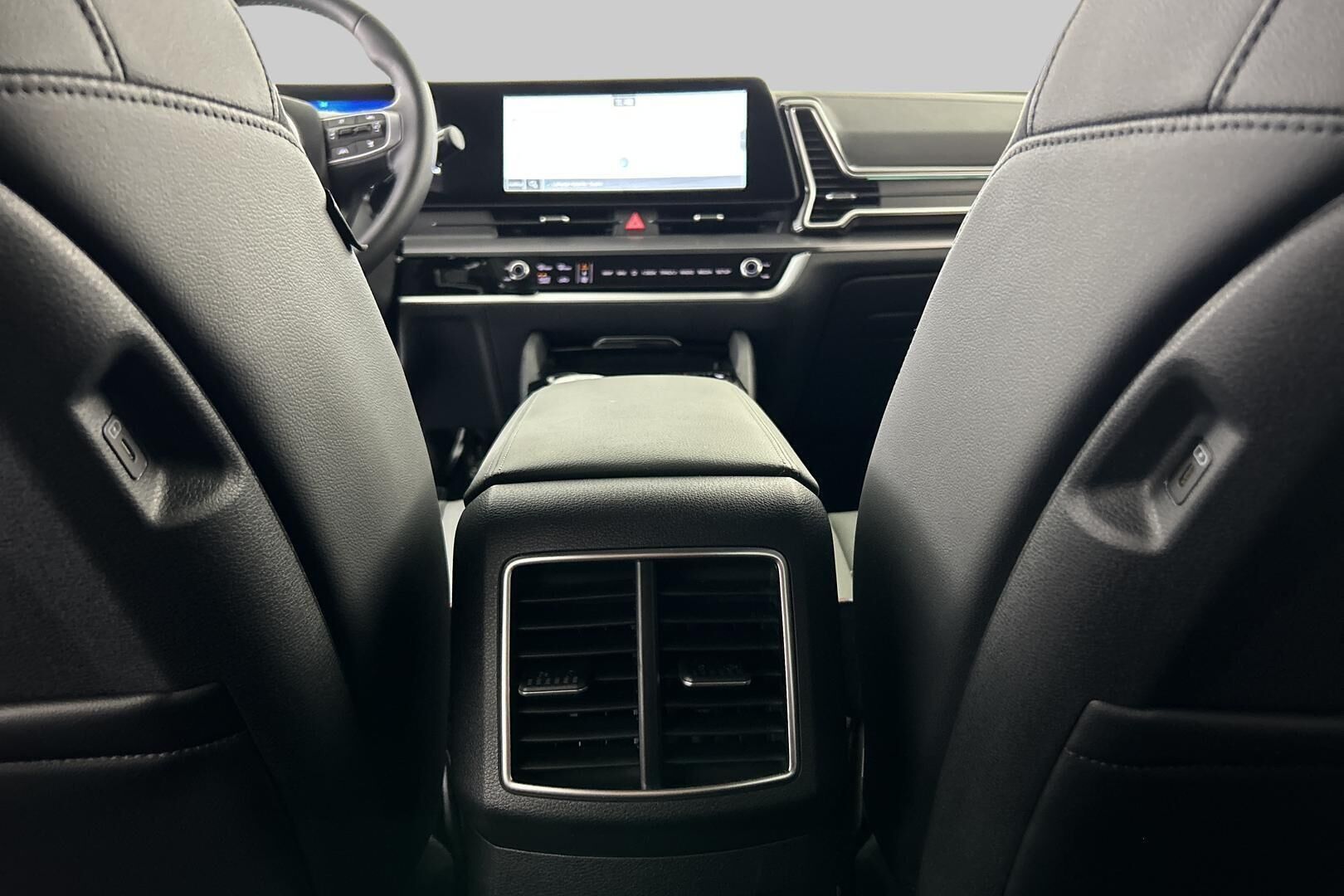 Kia Sportage iso kuva 32