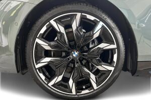 BMW i5 esikatselu 9