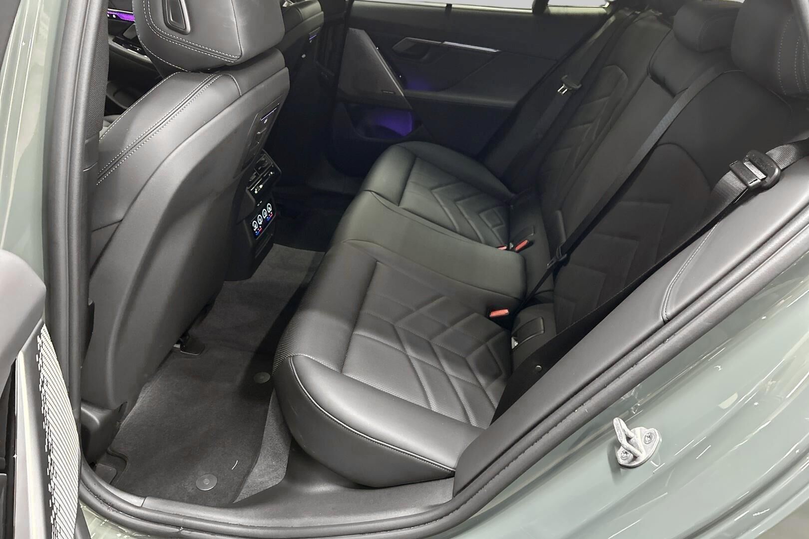 BMW i5 iso kuva 20