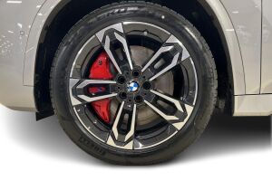 BMW iX1 esikatselu 12