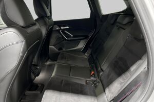 BMW iX1 esikatselu 9