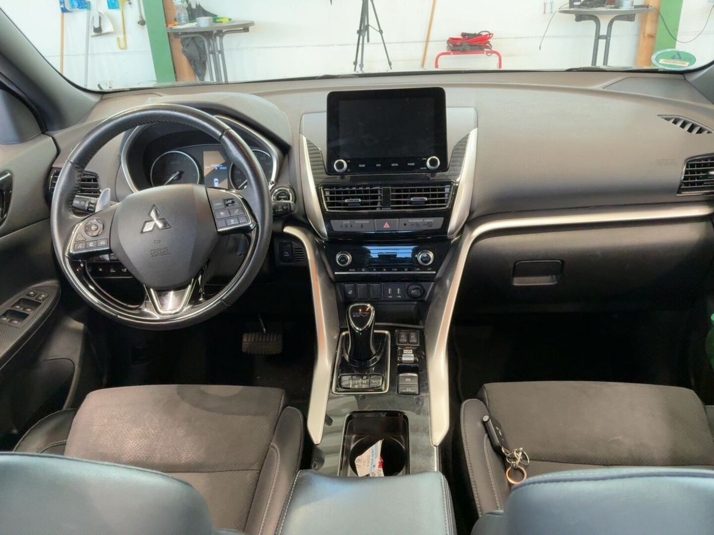 MITSUBISHI ECLIPSE CROSS iso kuva 1