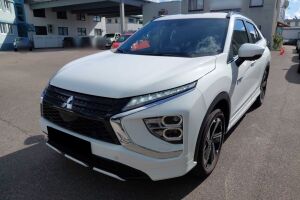 MITSUBISHI ECLIPSE CROSS esikatselu 3