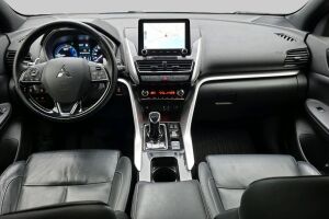 MITSUBISHI ECLIPSE CROSS esikatselu 2