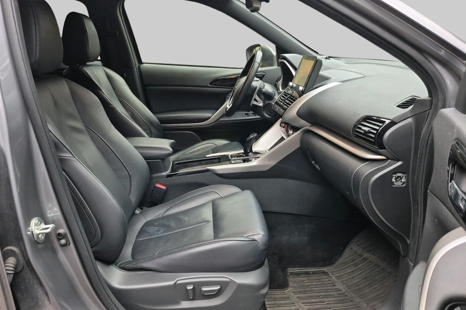 MITSUBISHI ECLIPSE CROSS iso kuva 3