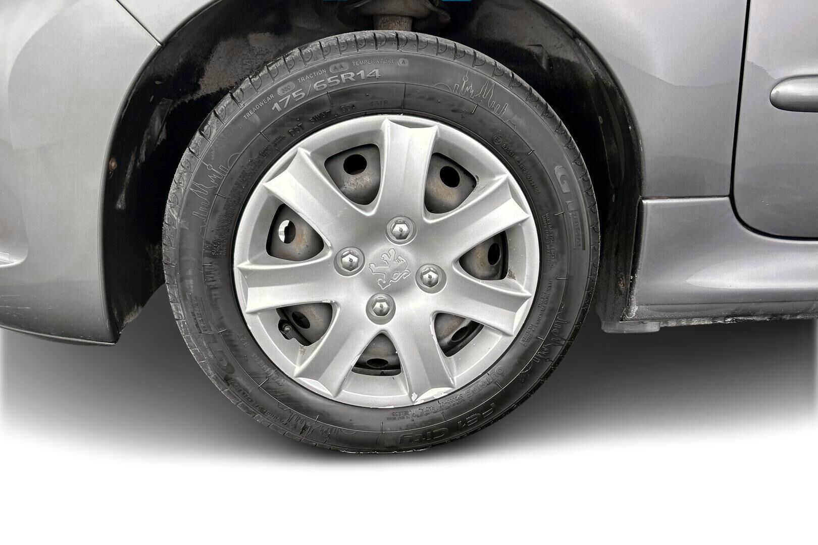 Peugeot 206+ iso kuva 11