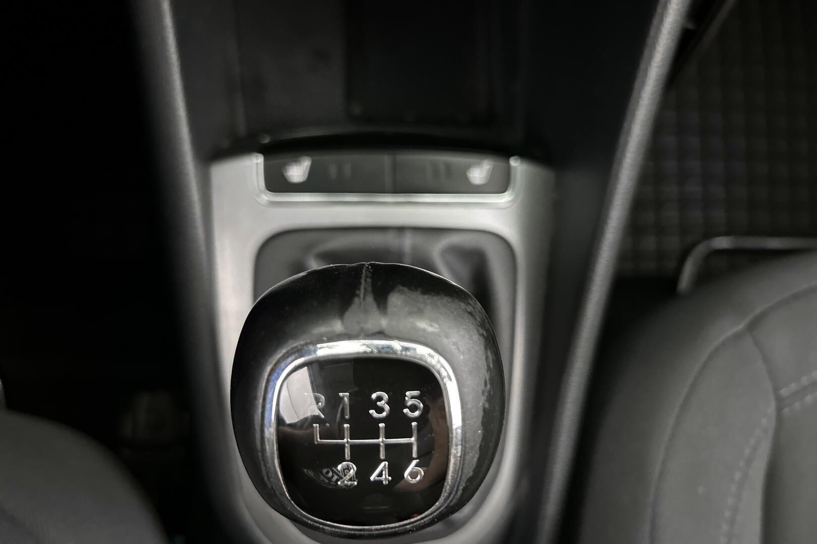 Kia Rio iso kuva 18