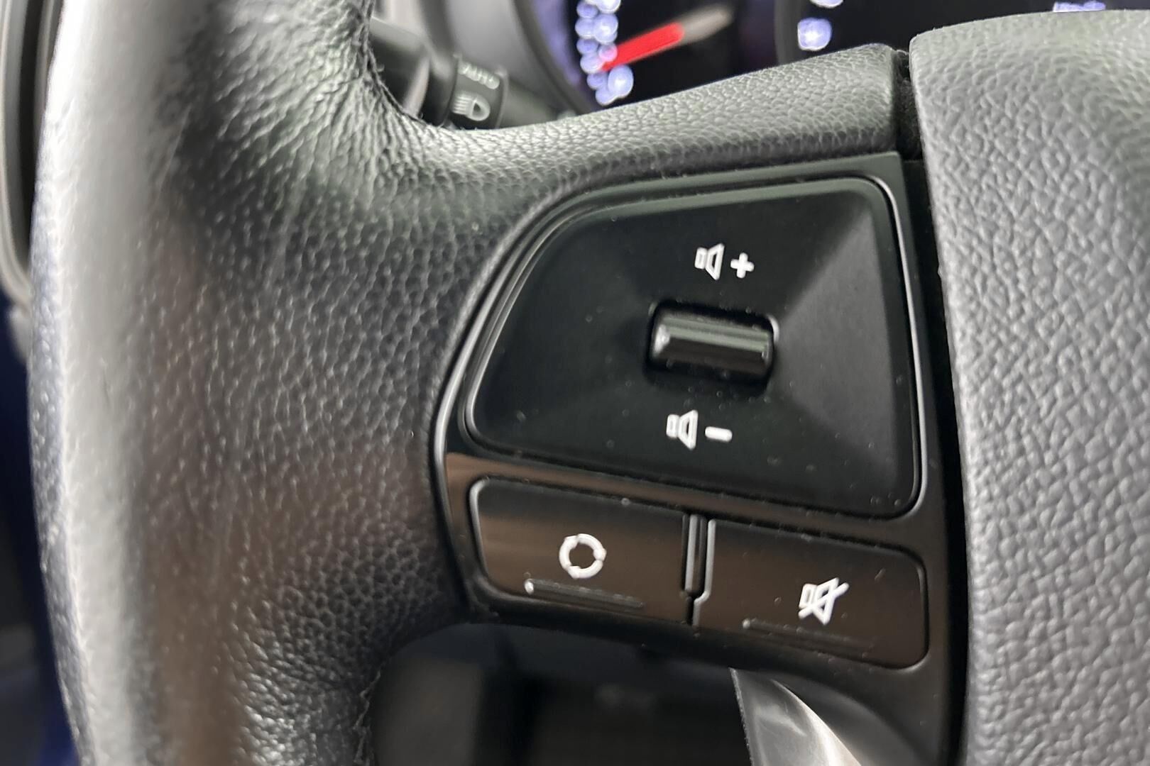 Kia Rio iso kuva 20