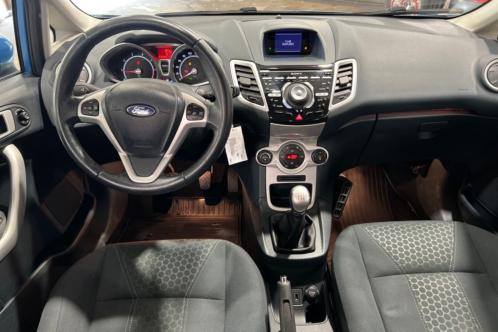 Ford Fiesta iso kuva 7