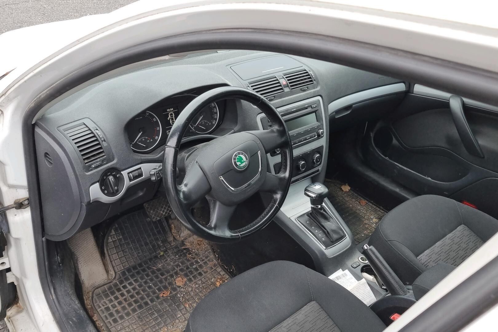 Skoda Octavia iso kuva 2