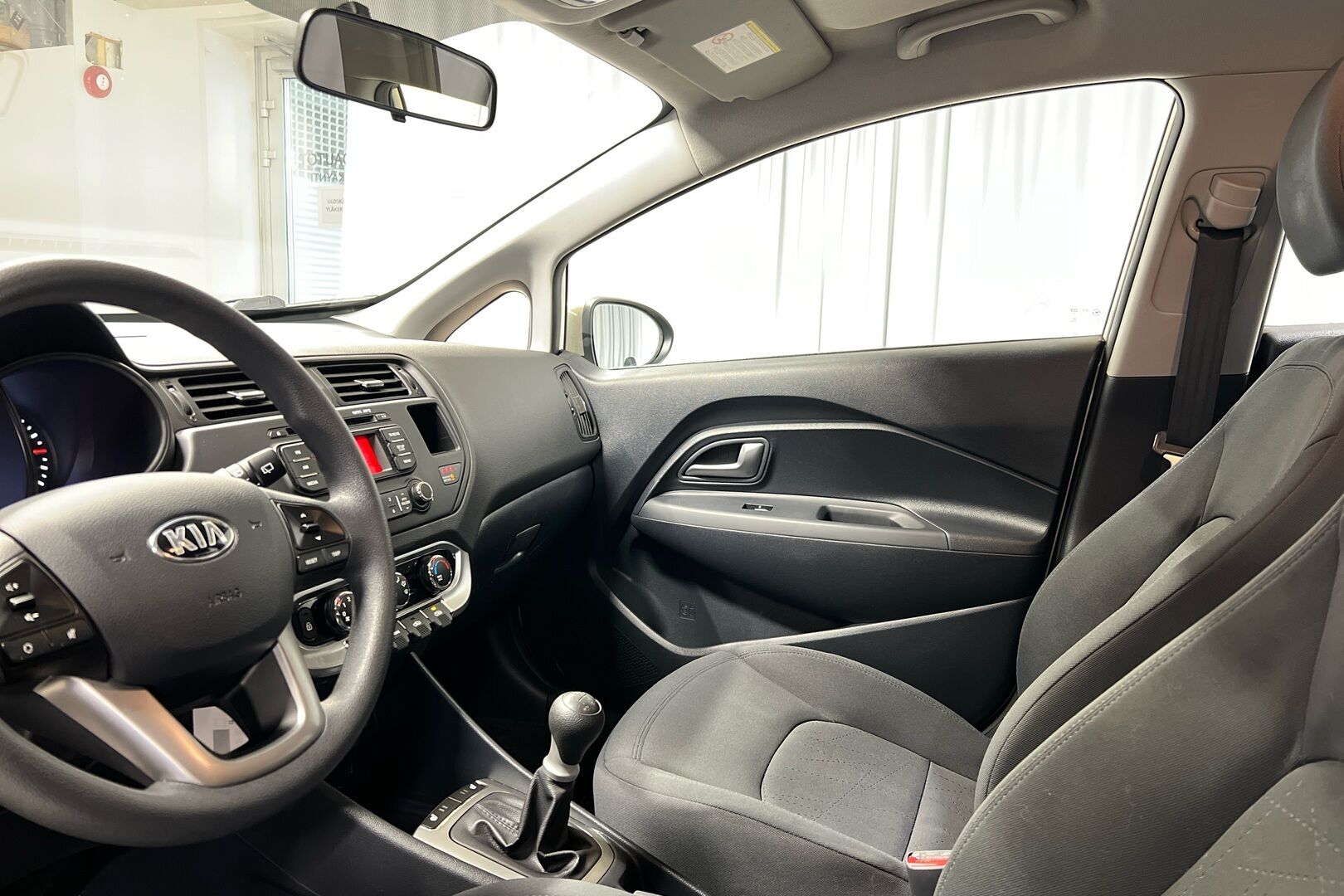 Kia Rio iso kuva 7