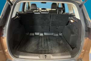 Ford Kuga esikatselu 12