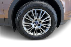 Ford Kuga esikatselu 13