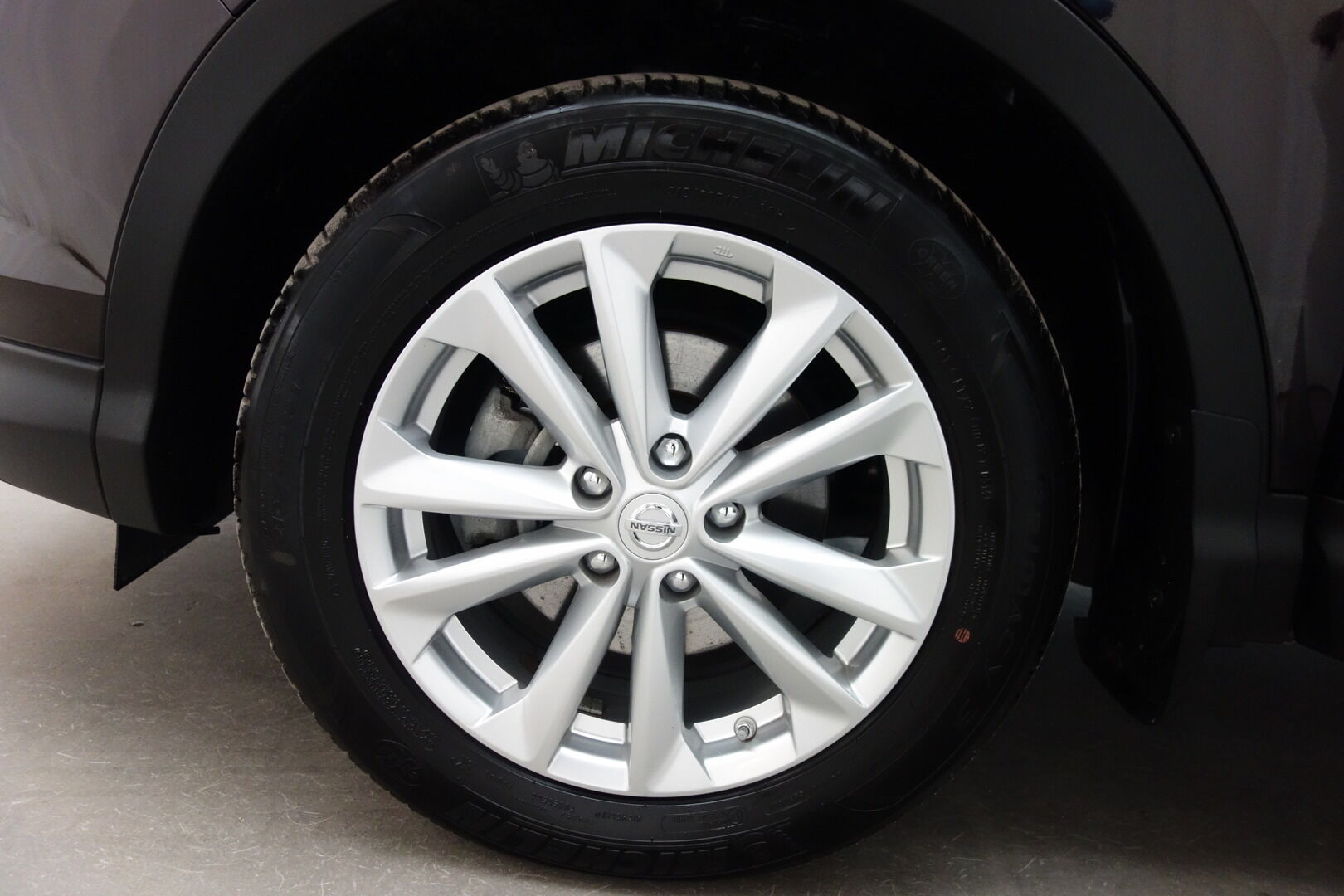 Nissan Qashqai iso kuva 9