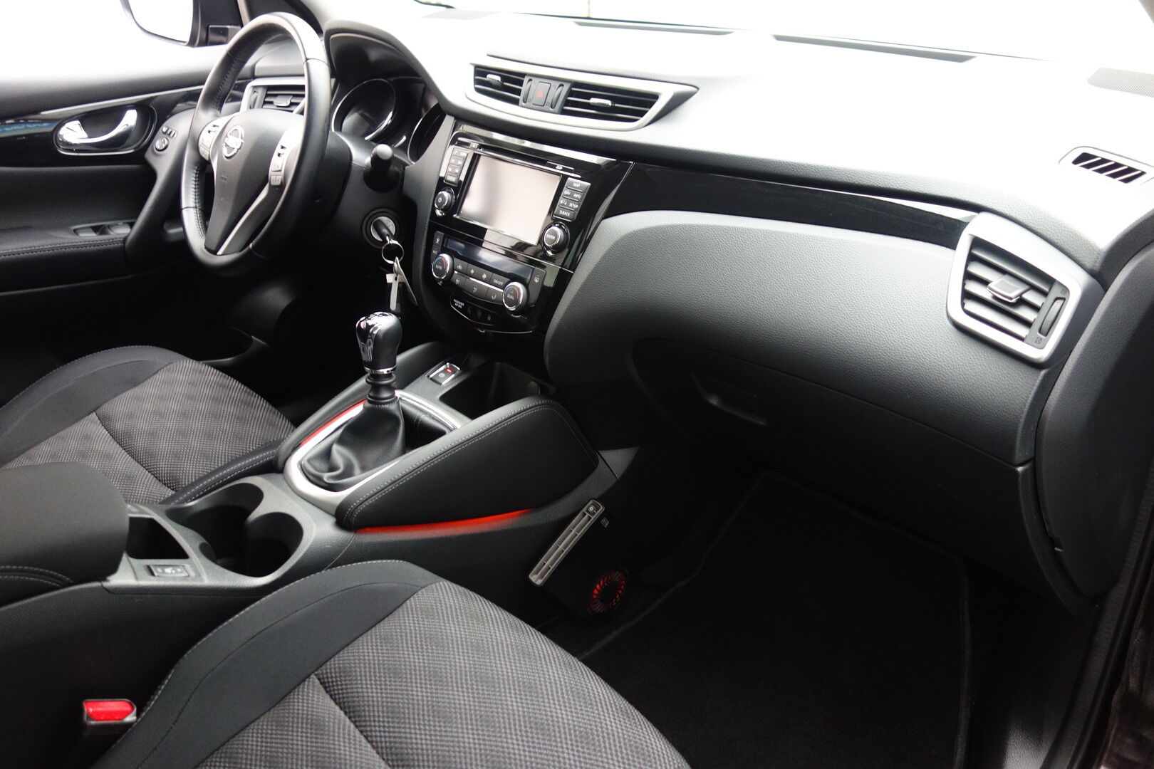 Nissan Qashqai iso kuva 12