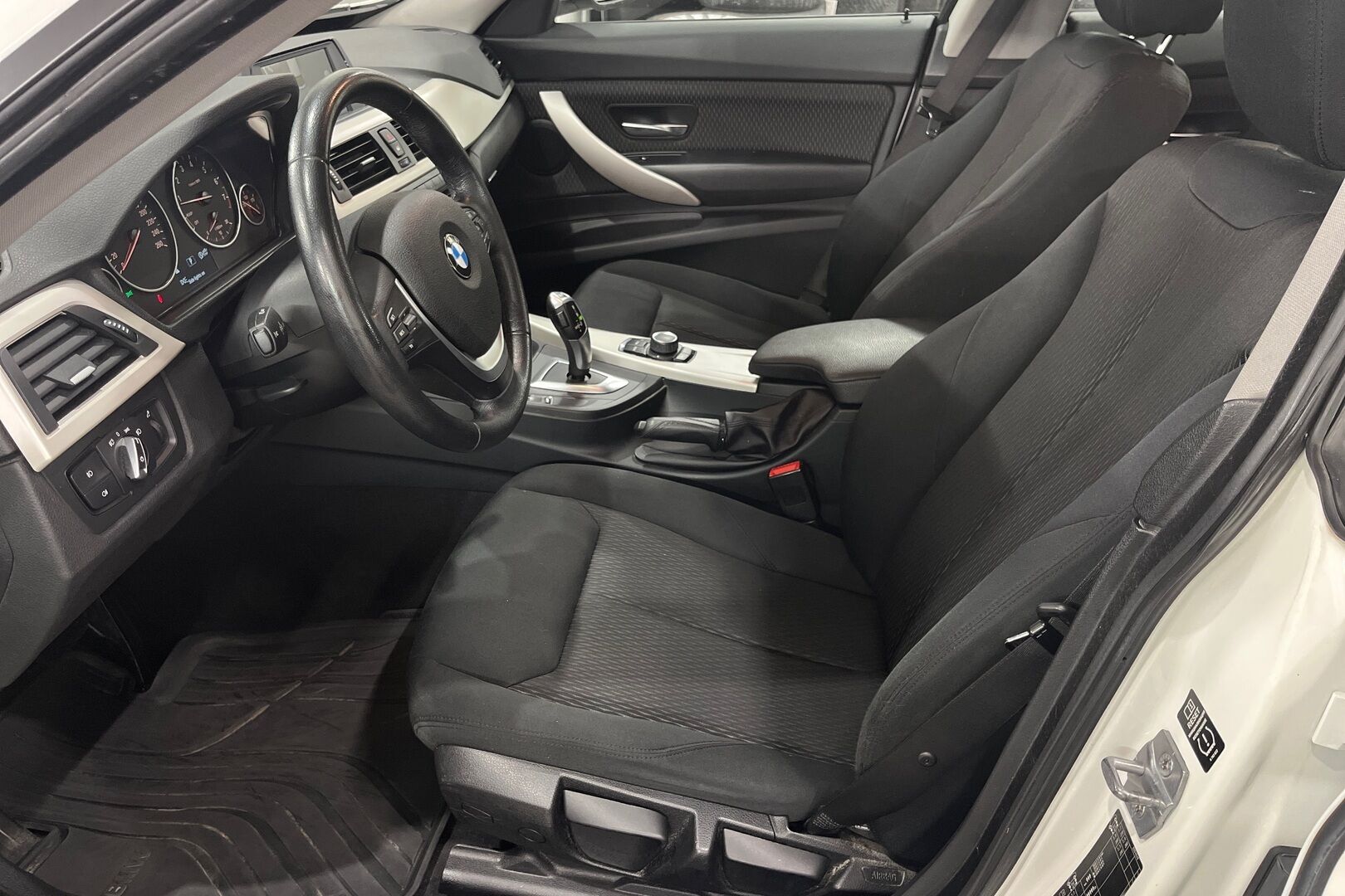 BMW 3-sarja iso kuva 6