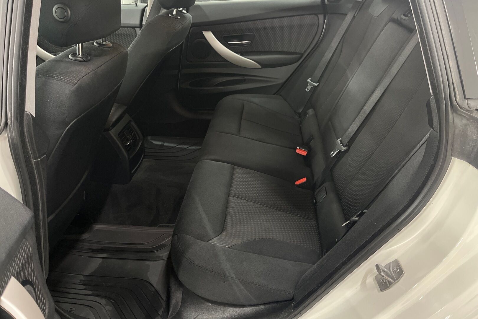 BMW 3-sarja iso kuva 7