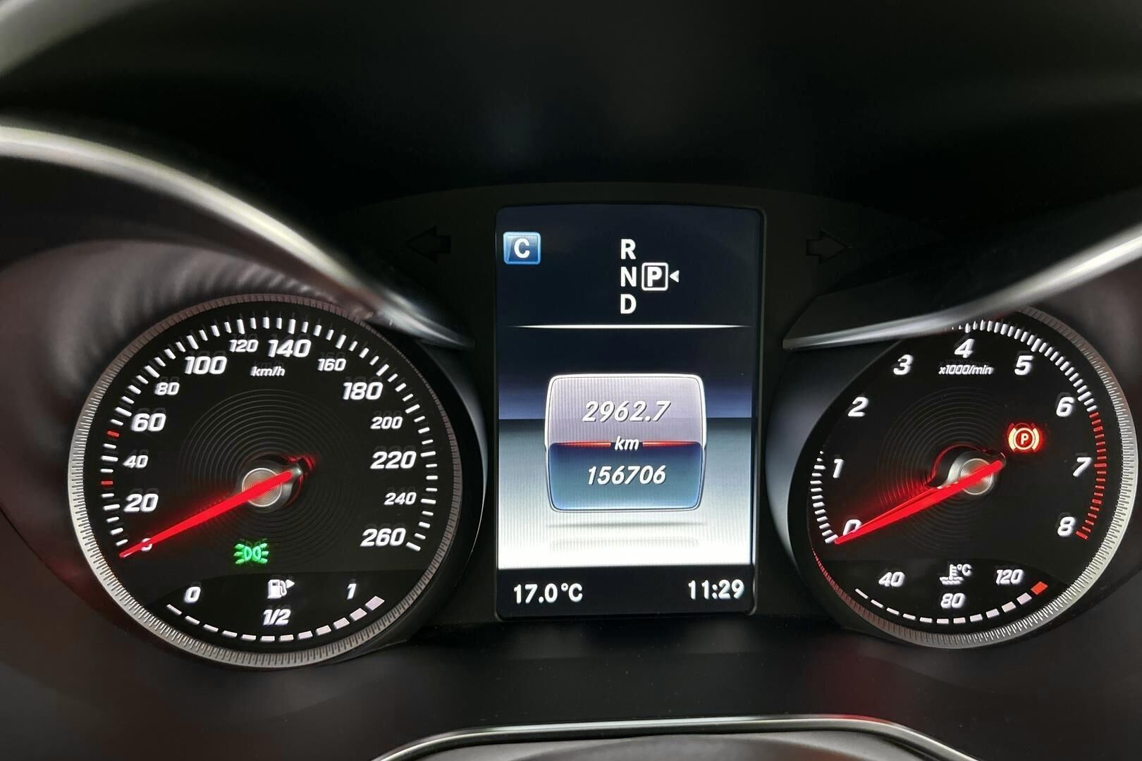 Mercedes-Benz C iso kuva 12