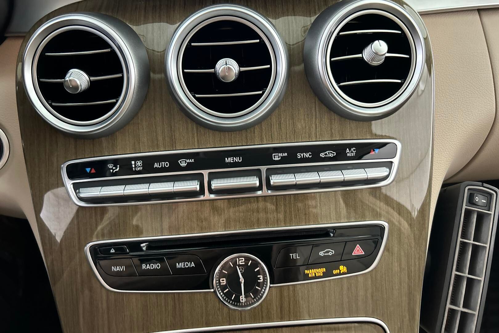 Mercedes-Benz C iso kuva 14
