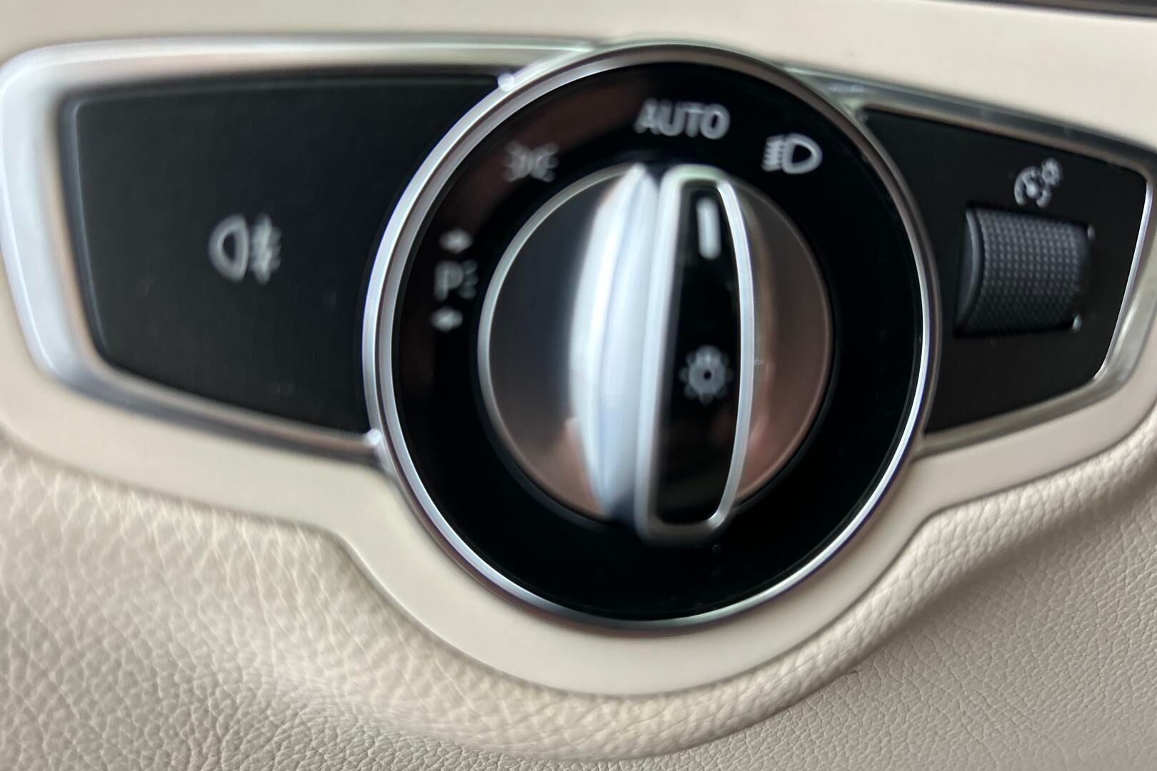Mercedes-Benz C iso kuva 17