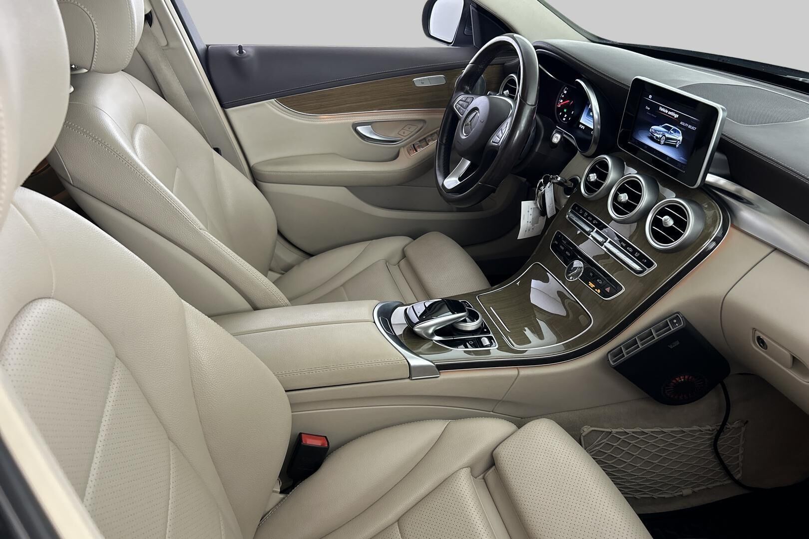 Mercedes-Benz C iso kuva 33