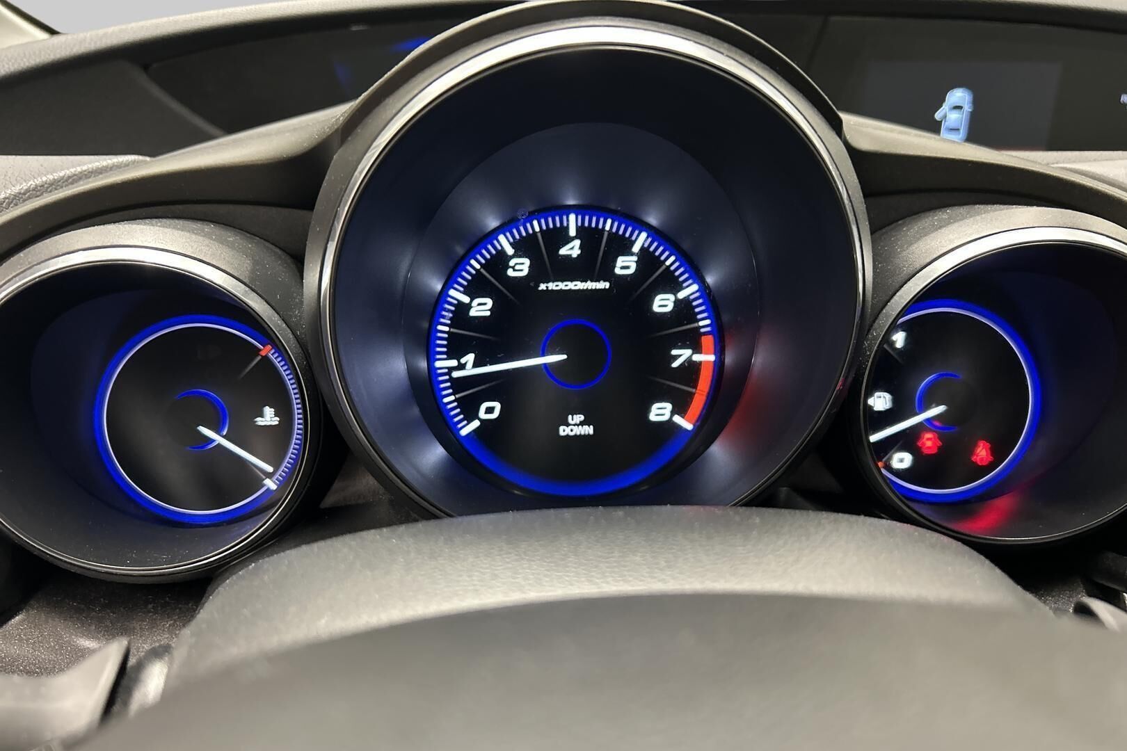 Honda Civic iso kuva 16