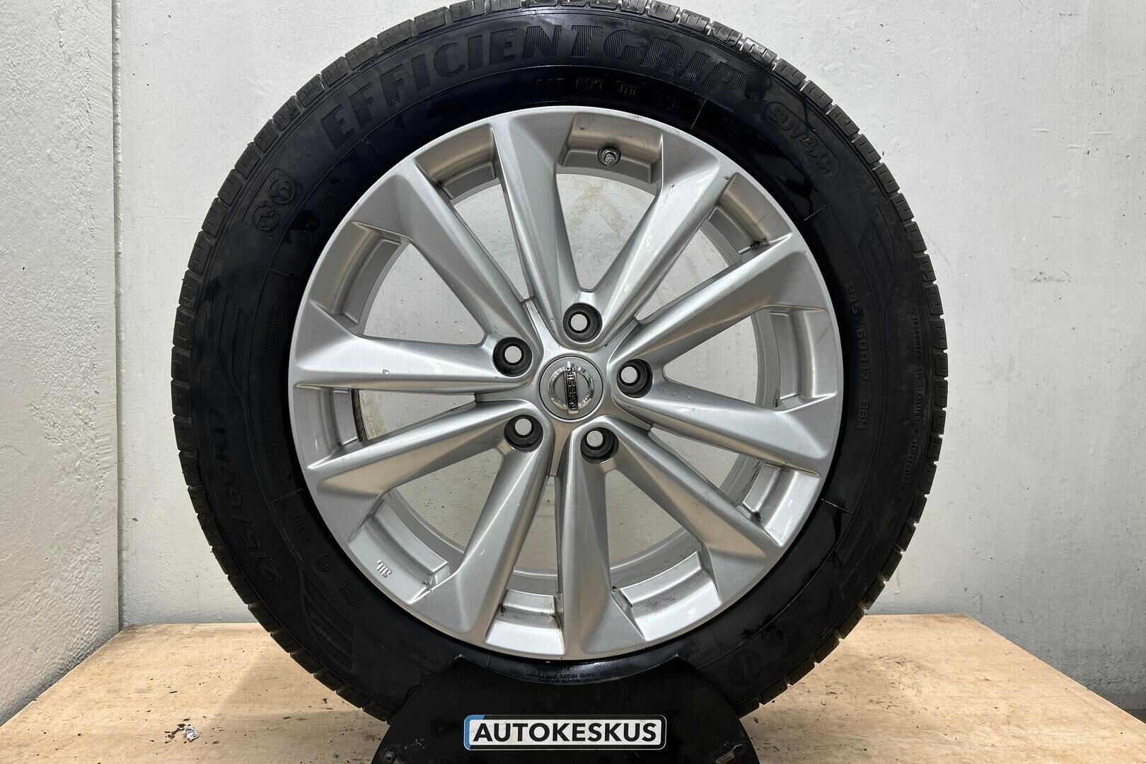 Nissan Qashqai iso kuva 13