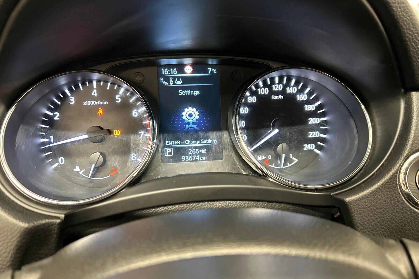 Nissan Qashqai iso kuva 14