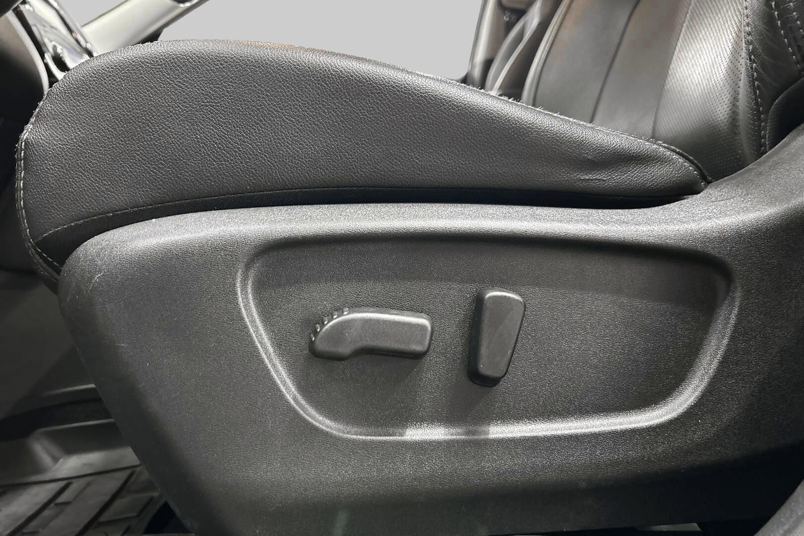 Nissan Qashqai iso kuva 21