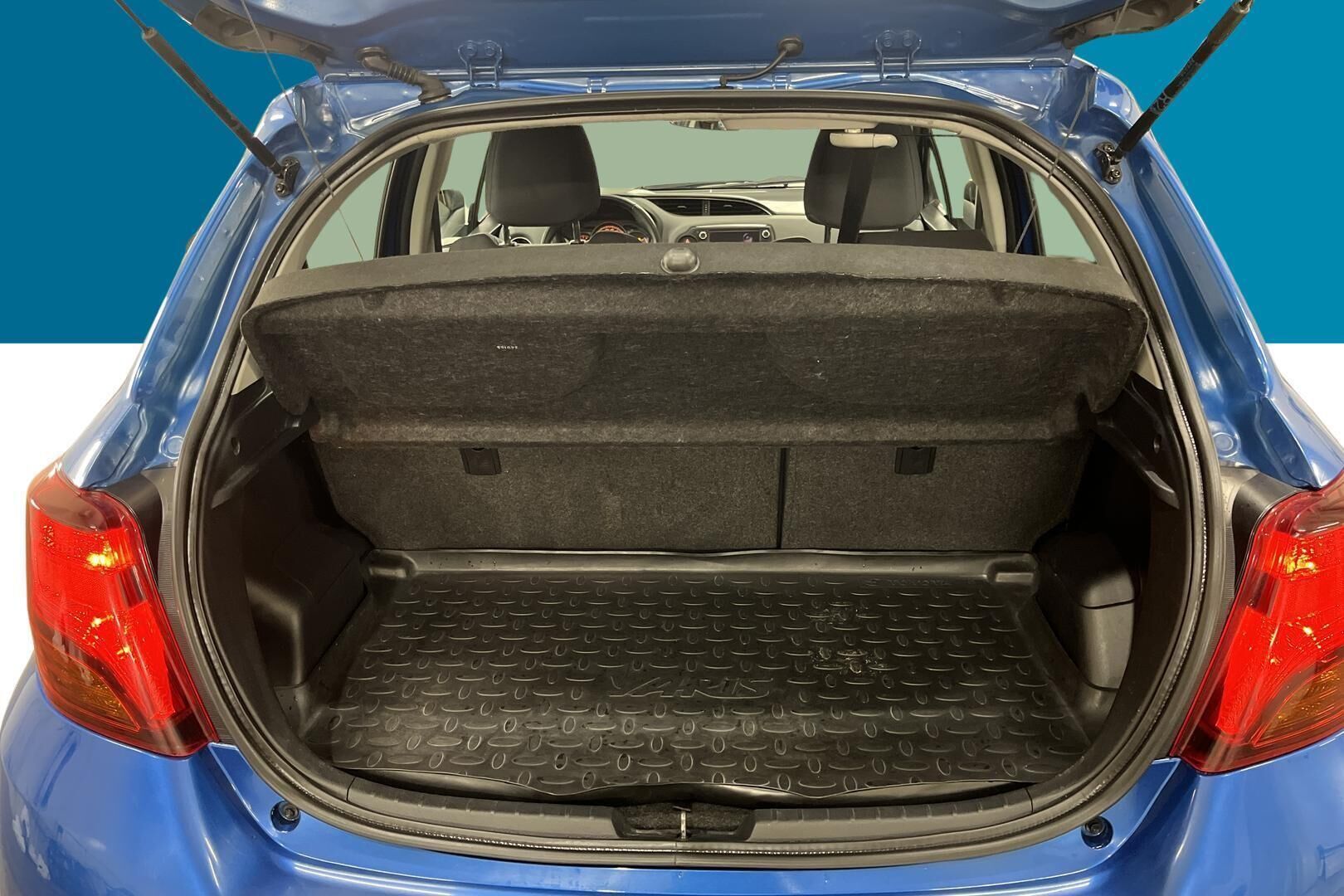 Toyota Yaris iso kuva 11