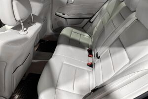 Mercedes-Benz E esikatselu 10