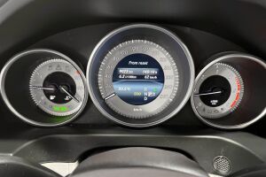 Mercedes-Benz E esikatselu 17