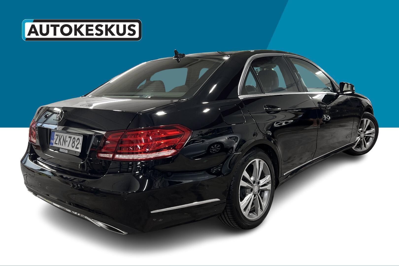 Mercedes-Benz E iso kuva 5