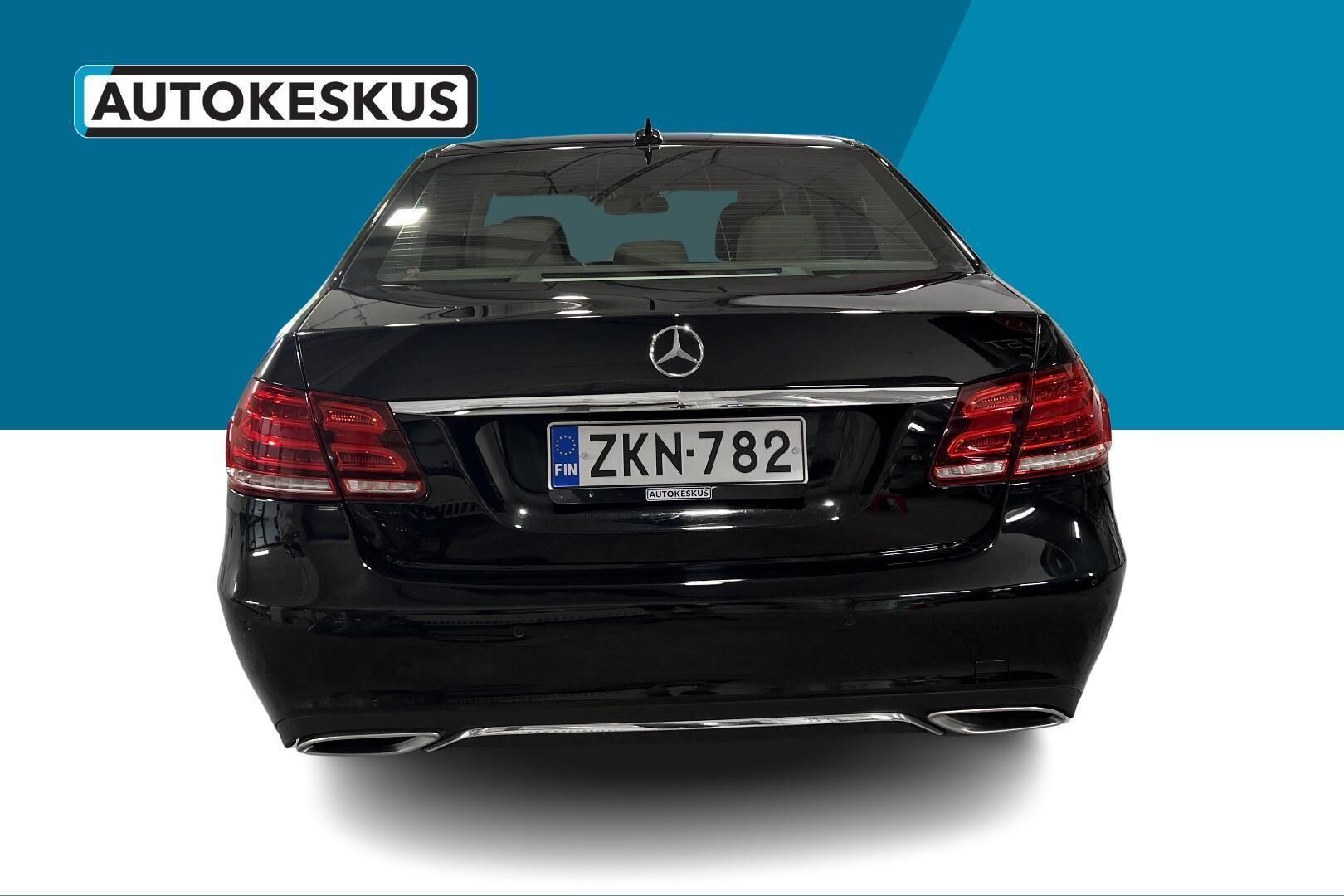 Mercedes-Benz E iso kuva 6