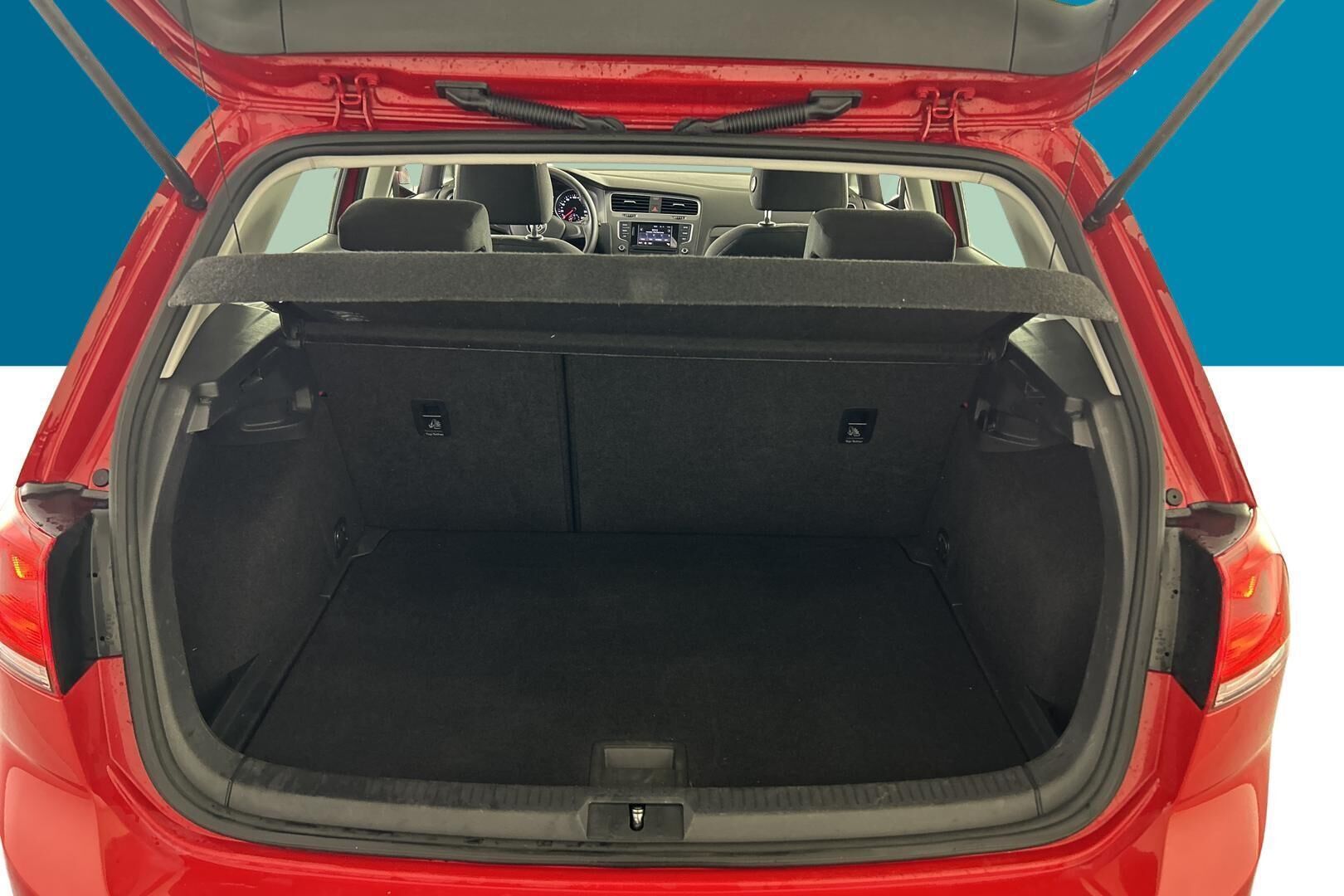Volkswagen Golf iso kuva 11